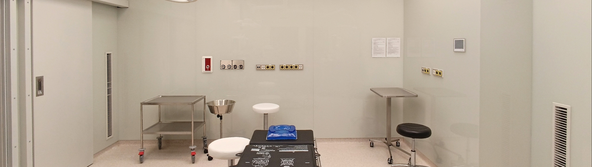 Skleněný obklad do kuchyně na míru