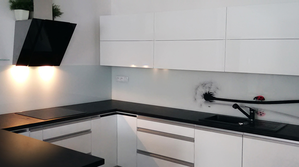 Skleněný obklad do kuchyně