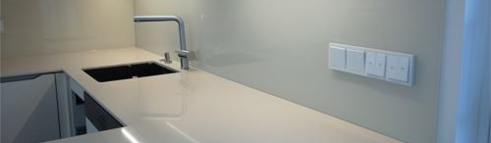 Jan Meta – skleněný obklad, České Budějovice