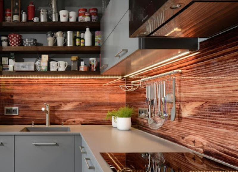 Sklenený obklad do kuchyne – Benešov / Krhanice