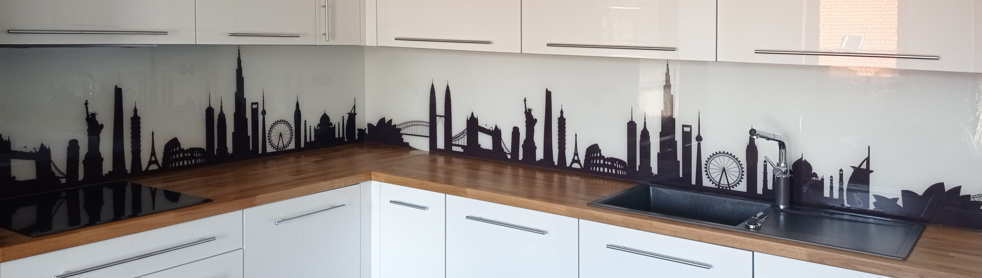 Skleněné obklady s fototiskem na míru