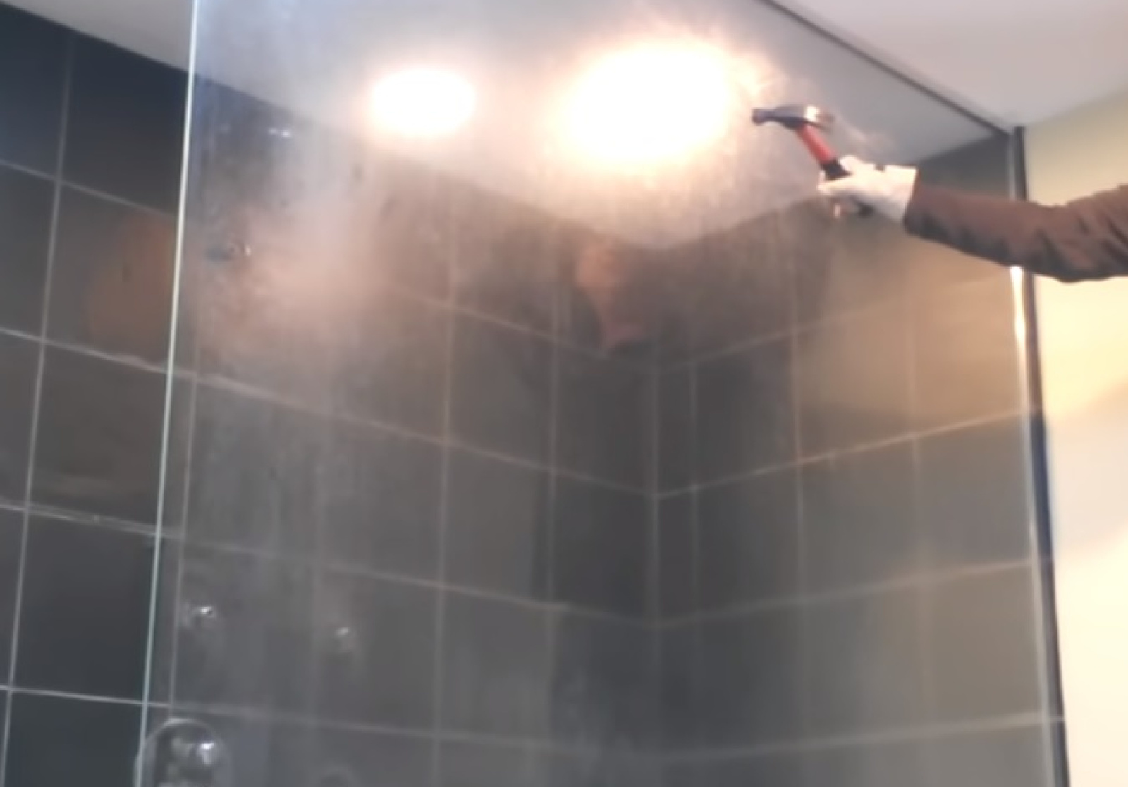 Chraňte svůj domov a sebe pomocí bezpečnostních skel