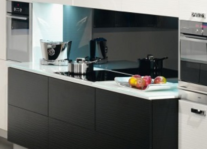 Co za materiál na kuchyňskou desku?